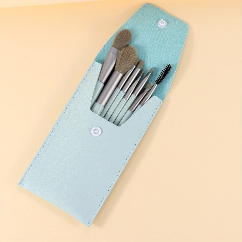 Set Of 8 Portable Makeup Brushes
