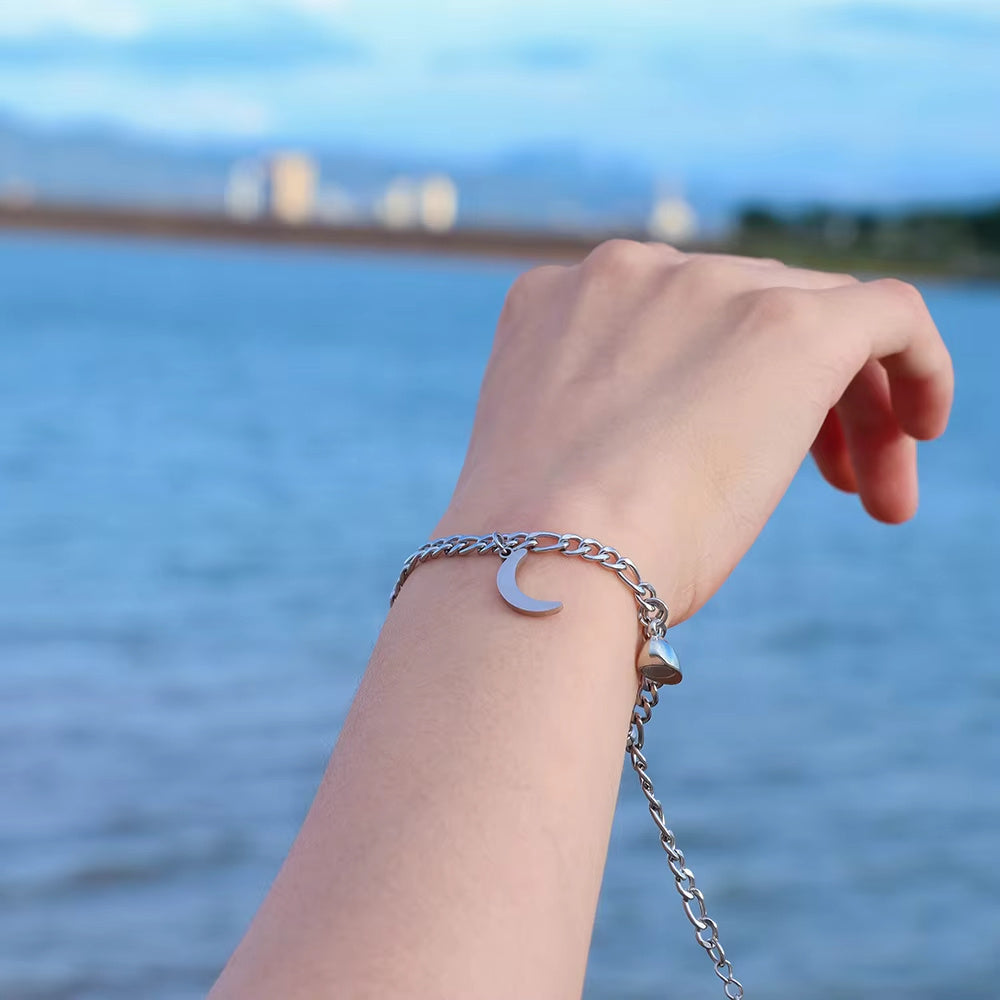 2Pcs Sun/Moon Charm Magnet Bracelets