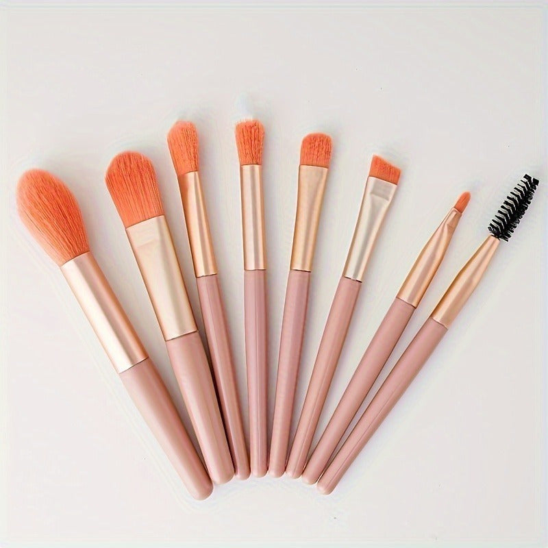 Set Of 8 Portable Makeup Brushes